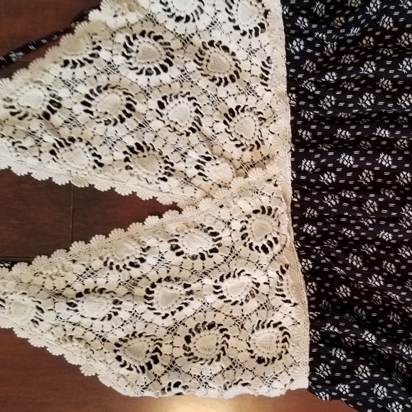 Crochet top maxi dress - Picture 2 of 3